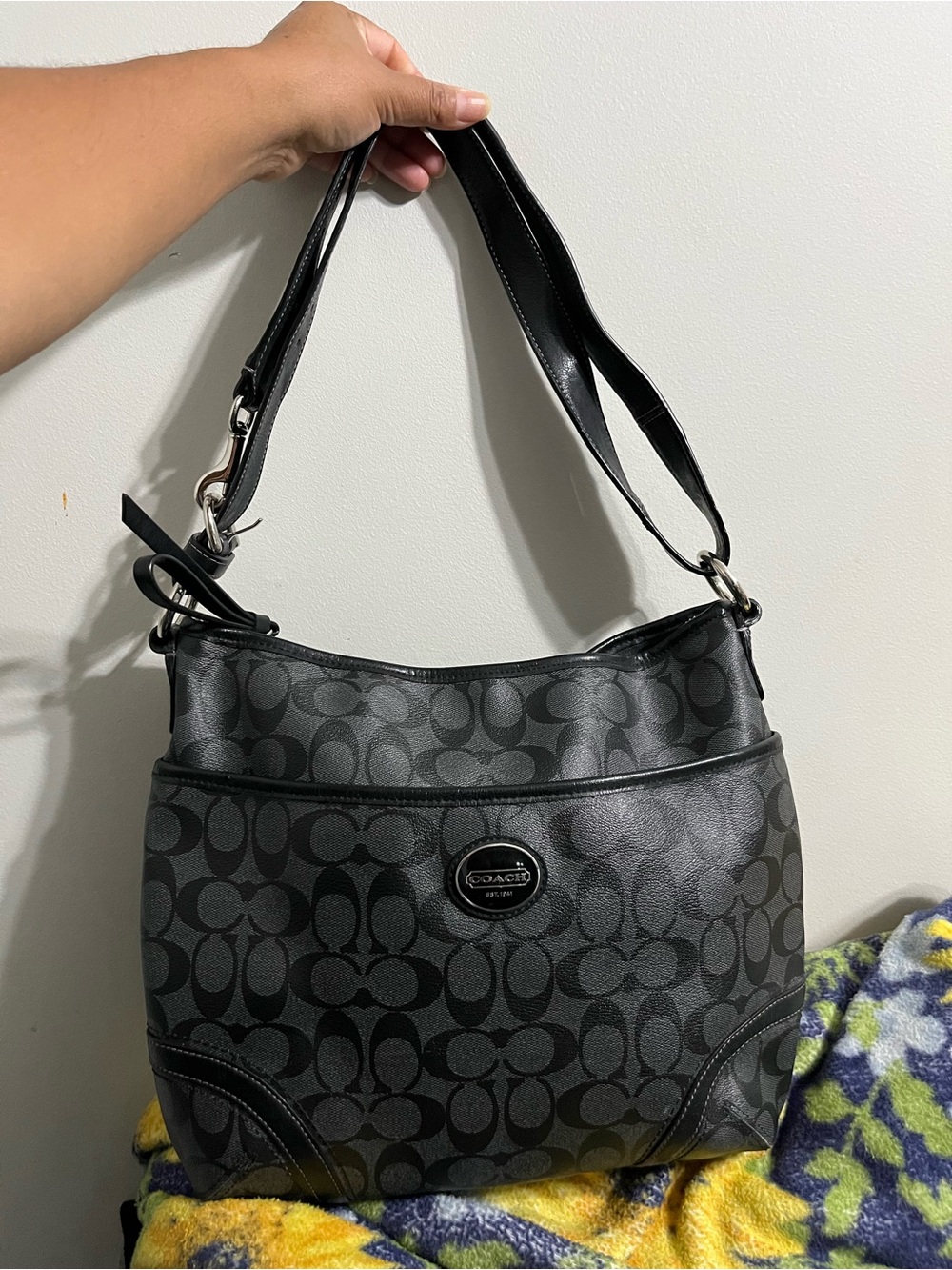 Coach Black/Gray Signature Canvas Shoulder Bag